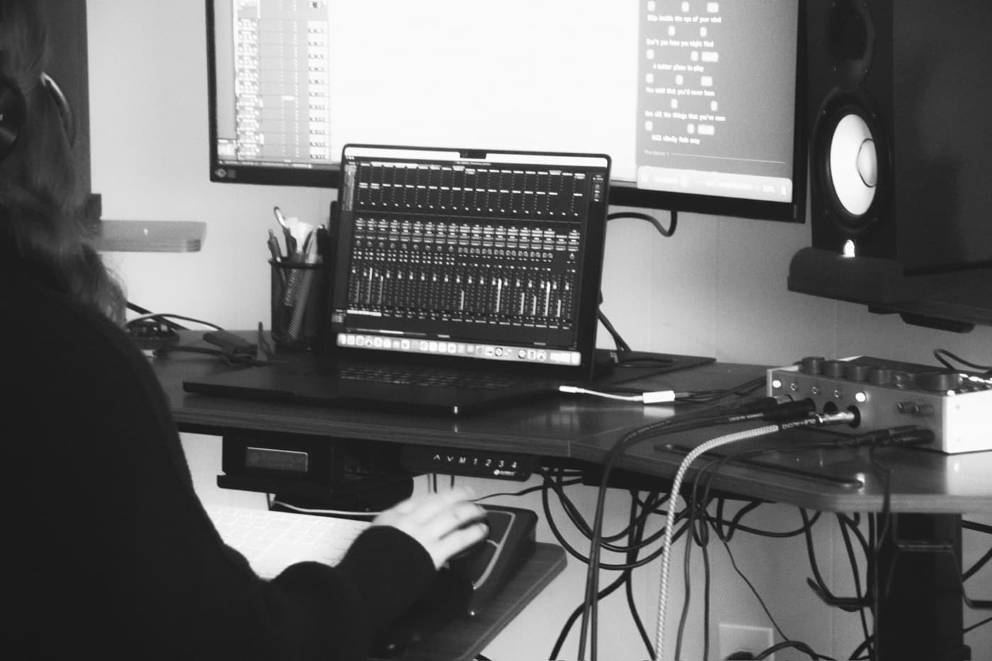 Editing a session at the Garden House desk